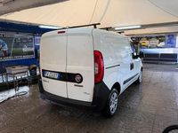 Usata Fiat Doblò 105 CV (77 kW) 2015 Bianco Monovolume