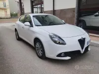 Usata Alfa Romeo Giulietta Progression 120 CV (88 kW) 2016 Bianco Utilitaria