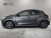 Usata Toyota Yaris Hybrid Lounge 92 CV (67 kW) 2022 Grigio SUV