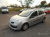 Usata Renault Clio II Dynamique 75 CV (55 kW) 2008 Grigio Berlina