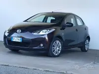 Begagnad Mazda 2 86 HK (63 kW) 2008 Lila Halvkombi
