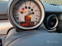 Usata Mini Cooper D 109 CV (80 kW) 2008 Bianco Utilitaria