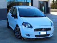 Usata Fiat Grande Punto Emotion 90 CV (66 kW) 2009 Bianco Utilitaria