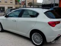 Usata Alfa Romeo Giulietta Distinctive 120 CV (88 kW) 2014 Bianco Utilitaria