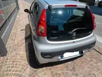 Usata Peugeot 107 68 CV (50 kW) 2010 Grigio Utilitaria