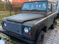 Usado Land Rover Defender 122 HP (89 kW) 2000 Verde Carrinha