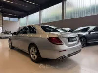Usata Mercedes E220 194 CV (142 kW) 2017 Argento Berlina