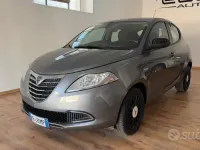 Usata Lancia Ypsilon 69 CV (50 kW) 2014 Grigio Utilitaria