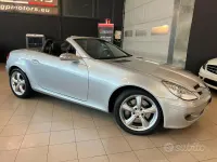 Usata Mercedes SLK350 272 CV (200 kW) 2004 Grigio Cabrio