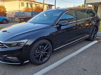 Usata VW Passat R-line 150 CV (110 kW) 2022 Nero Station wagon