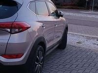 Usata Hyundai Tucson Xpossible 141 CV (103 kW) 2016 Bronzo SUV