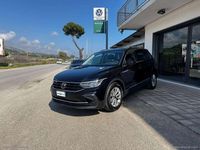 Usata VW Tiguan Life 122 CV (89 kW) 2022 Deep black perlato SUV