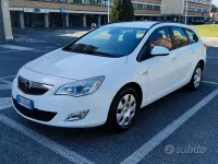 Begagnad Opel Astra Sport 125 HK (91 kW) 2012 Vit Kombi
