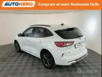 Usata Ford Kuga 120 CV (88 kW) 2022 Bianco SUV