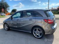 Usata Mercedes B200 Premium 136 CV (100 kW) 2016 Grigio Monovolume