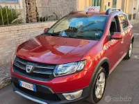 Usata Dacia Sandero 90 CV (66 kW) 2016 Rosso SUV