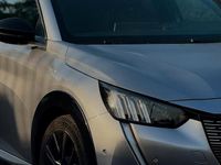 Usata Peugeot 208 GT 130 CV (95 kW) 2023 Grigio Utilitaria