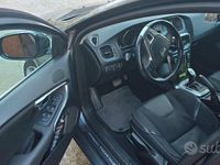 Usata Volvo V40 150 CV (110 kW) 2013 Grigio Berlina