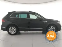 Usata VW Tiguan Life 122 CV (89 kW) 2023 Deep black perlato SUV