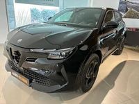 Nieuw Alfa Romeo Junior Ti 145 PK (106 kW) 2026 Zwart SUV