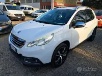 Usata Peugeot 2008 Allure 92 CV (67 kW) 2015 Bianco SUV