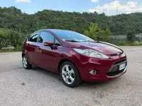 Usata Ford Fiesta Titanium 71 CV (52 kW) 2011 Rosso Berlina