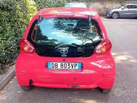Usata Toyota Aygo 2006 Rosso Utilitaria