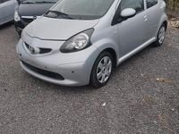 Usata Toyota Aygo Sol 67 CV (49 kW) 2006 Grigio Utilitaria
