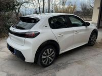 Usata Peugeot e-208 100 kW (136 CV) 2023 Utilitaria