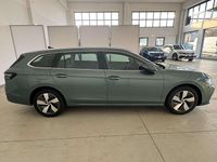 Nuova VW Passat Business 150 CV (110 kW) 2025 Maripose green Station wagon