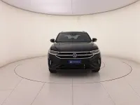 Usata VW T-Roc R-line 150 CV (110 kW) 2024 Deep black perlato SUV