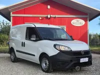 Usata Fiat Doblò Lounge 120 CV (88 kW) 2020 Bianco Monovolume