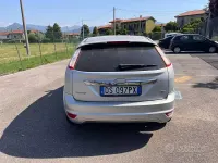 Usata Ford Focus 110 CV (80 kW) 2008 Grigio Berlina