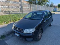 Usado Fiat Punto Active 60 CV (44 kW) 2010 Negro Utilitario