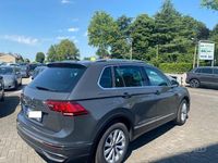 Usata VW Tiguan Life 150 CV (110 kW) 2021 Grigio scuro SUV
