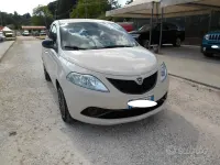 Usata Lancia Ypsilon Platinum 69 CV (50 kW) 2018 Bianco Utilitaria