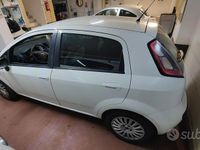Usata Fiat Punto Evo 69 CV (50 kW) 2011 Bianco Utilitaria