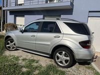 Usata Mercedes ML320 224 CV (164 kW) 2006 Argento SUV