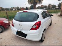Usata Opel Corsa 90 CV (66 kW) 2011 Bianco Berlina