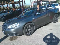 Käytetty Lancia Flavia 170 HP (125 kW) 2012 Ruskea Avoauto