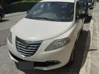 Usata Lancia Ypsilon 95 CV (69 kW) 2013 Bianco Utilitaria