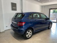 Usata Mercedes B180 Executive 116 CV (85 kW) 2011 Blu/azzurro Monovolume