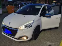Usata Peugeot 208 82 CV (60 kW) 2017 Bianco Utilitaria