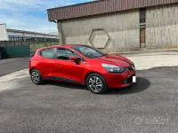 Usado Renault Clio IV 75 CV (55 kW) 2015 Rojo Berlina