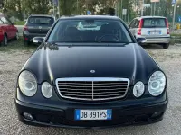 Usata Mercedes E200 Avantgarde 122 CV (89 kW) 2005 Blu Berlina