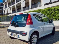 Usata Peugeot 107 68 CV (50 kW) 2011 Bianco Utilitaria