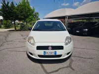 Usata Fiat Grande Punto 69 CV (50 kW) 2012 Bianco Utilitaria