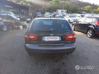 Usata Volvo V40 95 CV (69 kW) 2004 Grigio Station wagon