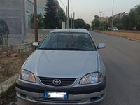 Usata Toyota Avensis 110 CV (80 kW) 2001 Grigio Berlina