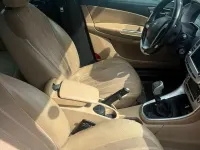 Usata Lancia Delta 120 CV (88 kW) 2012 Grigio Utilitaria